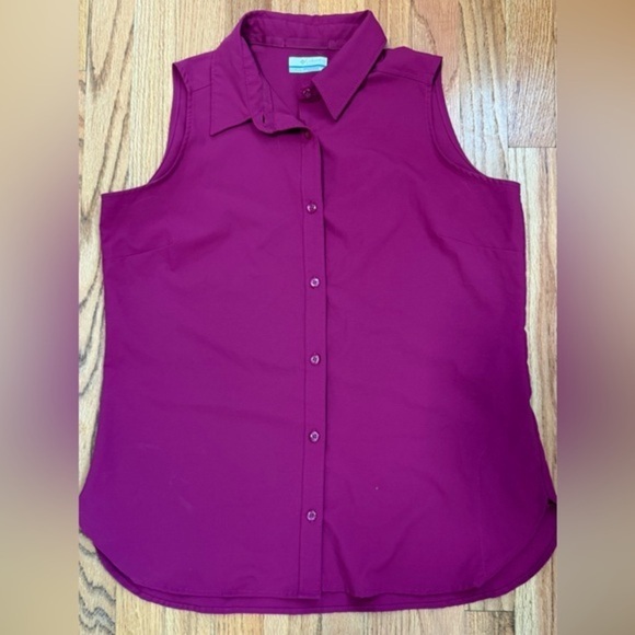 Columbia Tops - Columbia Women’s Shirt Button Up Sleeveless Hiking Burgundy Size M